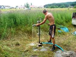 Автоматическое управление насосом на даче - простой и надежный способ обеспечения непрерывного водоснабжения Автоматическое управление насосом на даче: простой и надежный способ